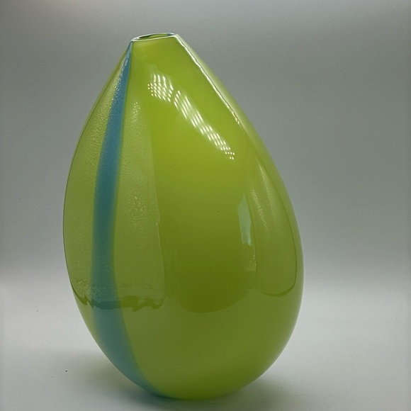 Art Glass Hand Blown Vase signed - Picture 2 of 12